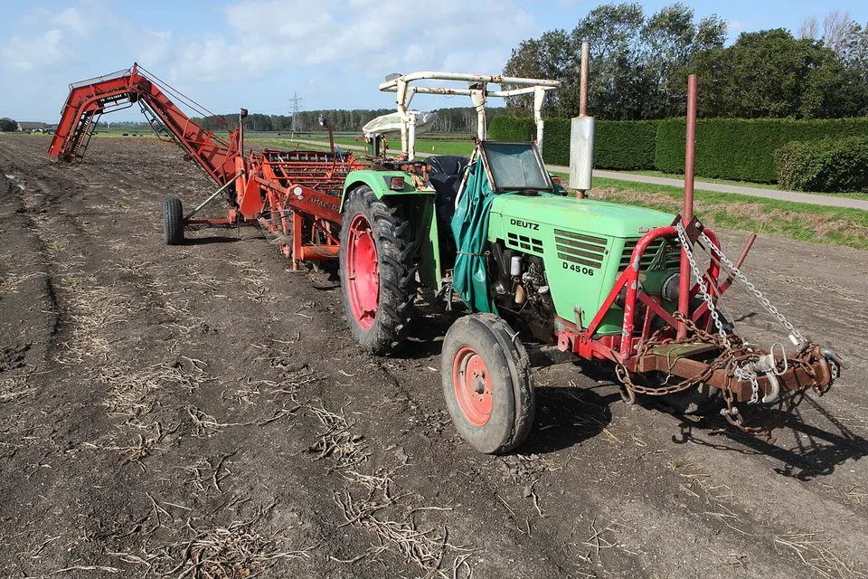 Deutz D 4506 tractor