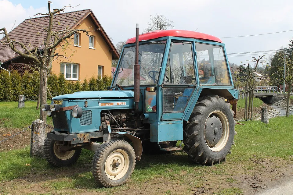 ZETOR 6711 tractor