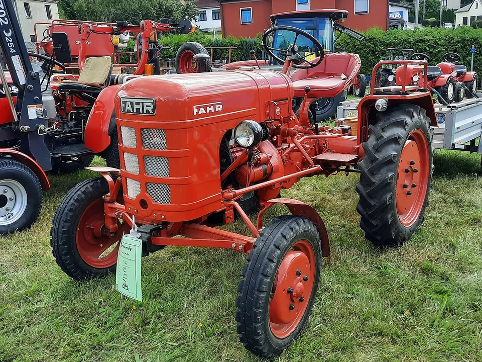 Fahr D 90 tractor