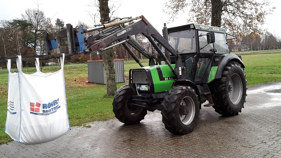 Deutz-Fahr DX 4.10 tractor