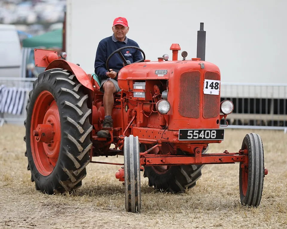Nuffield M-4 tractor