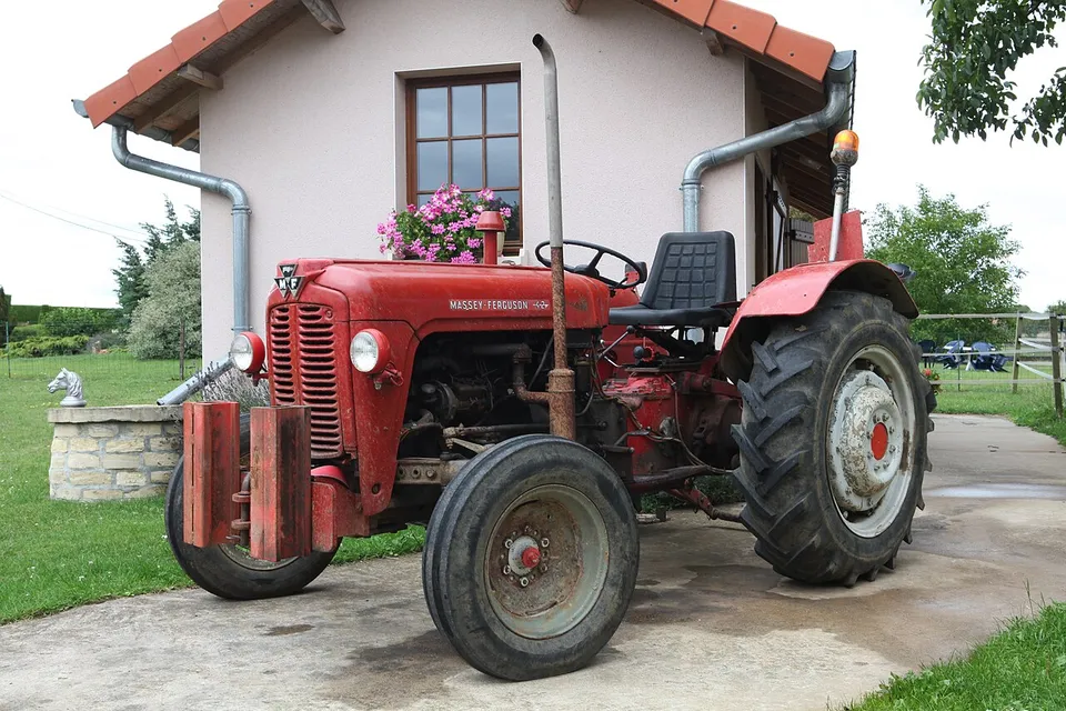 Massey Ferguson MF 42 tractor