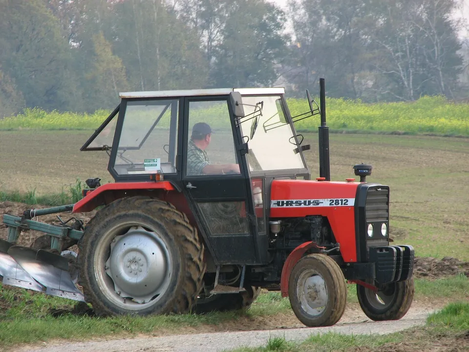 URSUS 2812 tractor