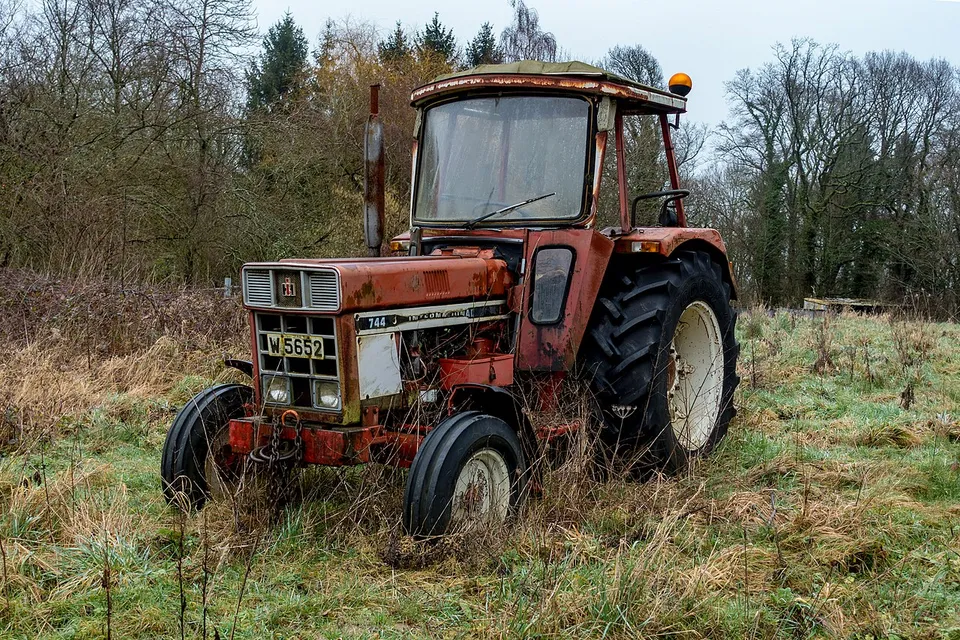 International Harvester 744 tractor