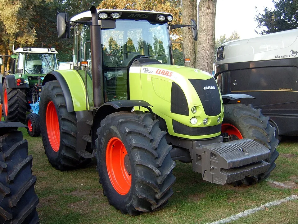 Claas Ares 697 ATZ tractor