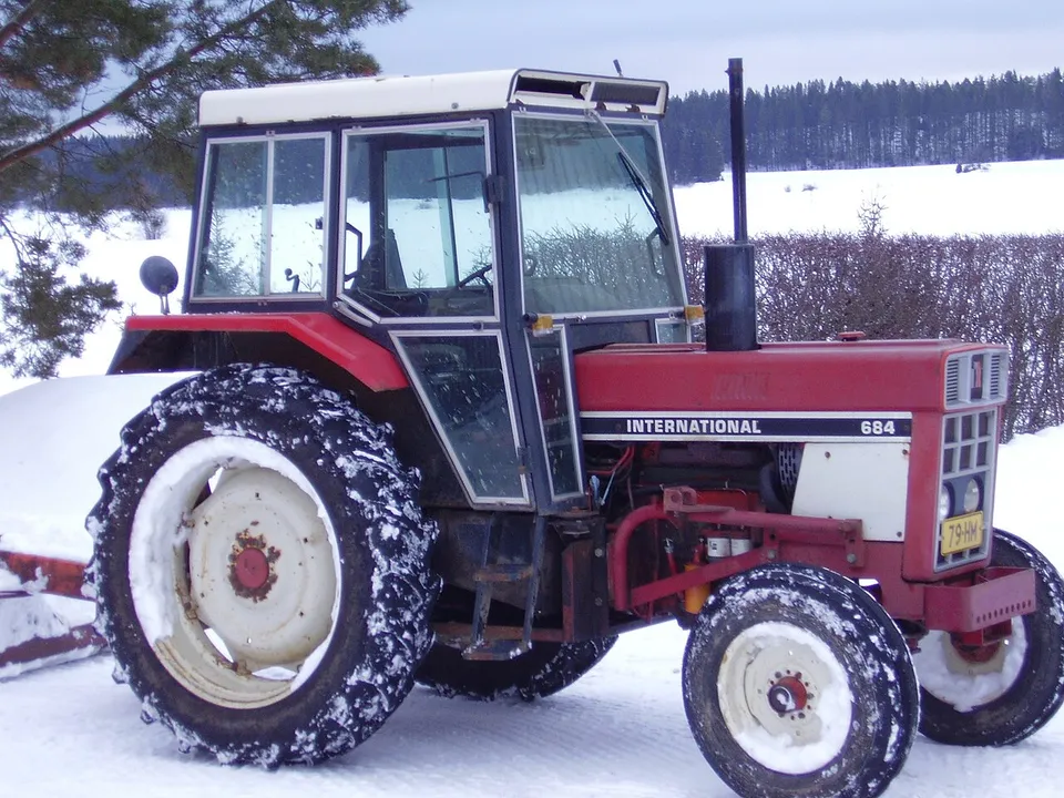 International Harvester 684 tractor