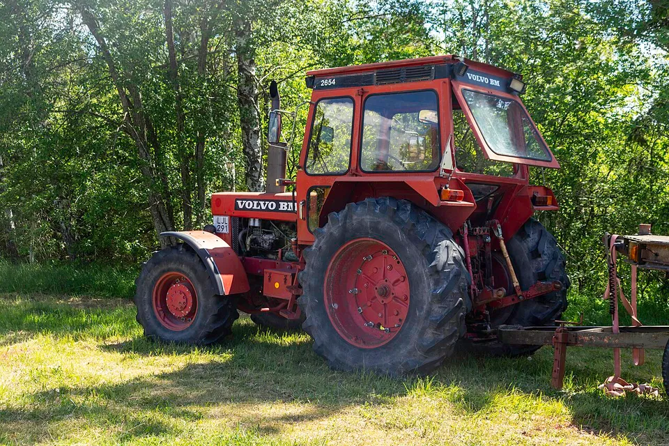 VOLVO-BM 2654 tractor
