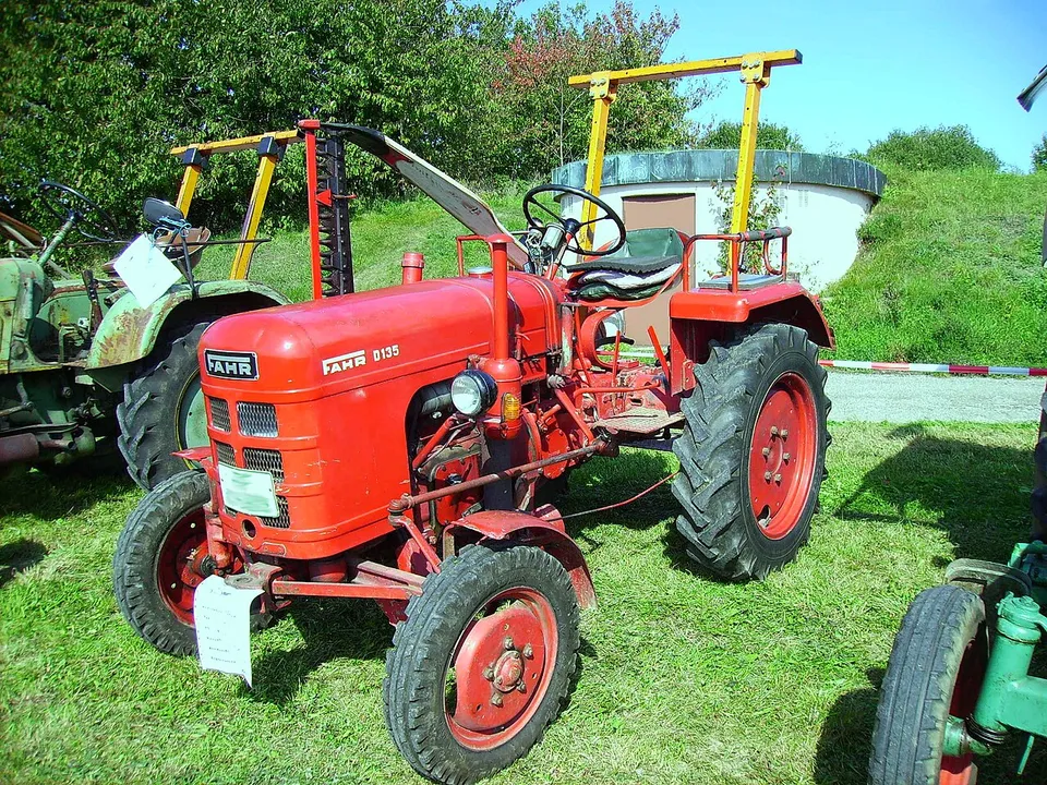 Fahr D 135 tractor