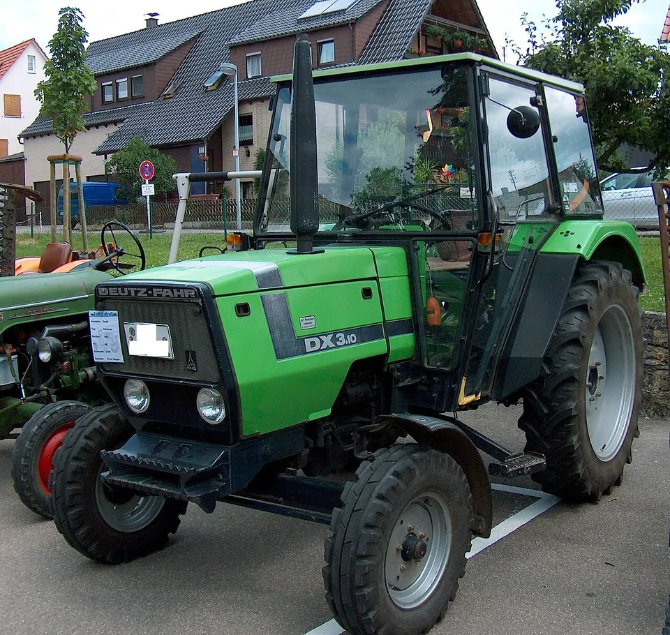 Deutz-Fahr DX 3.10 tractor