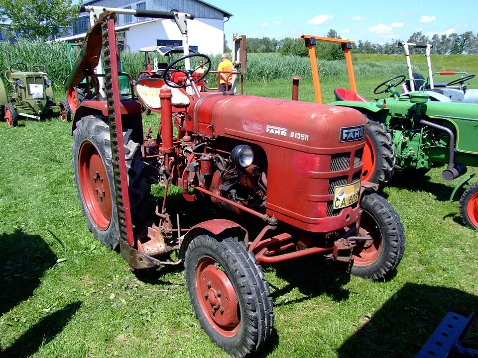 Fahr D 135 H tractor