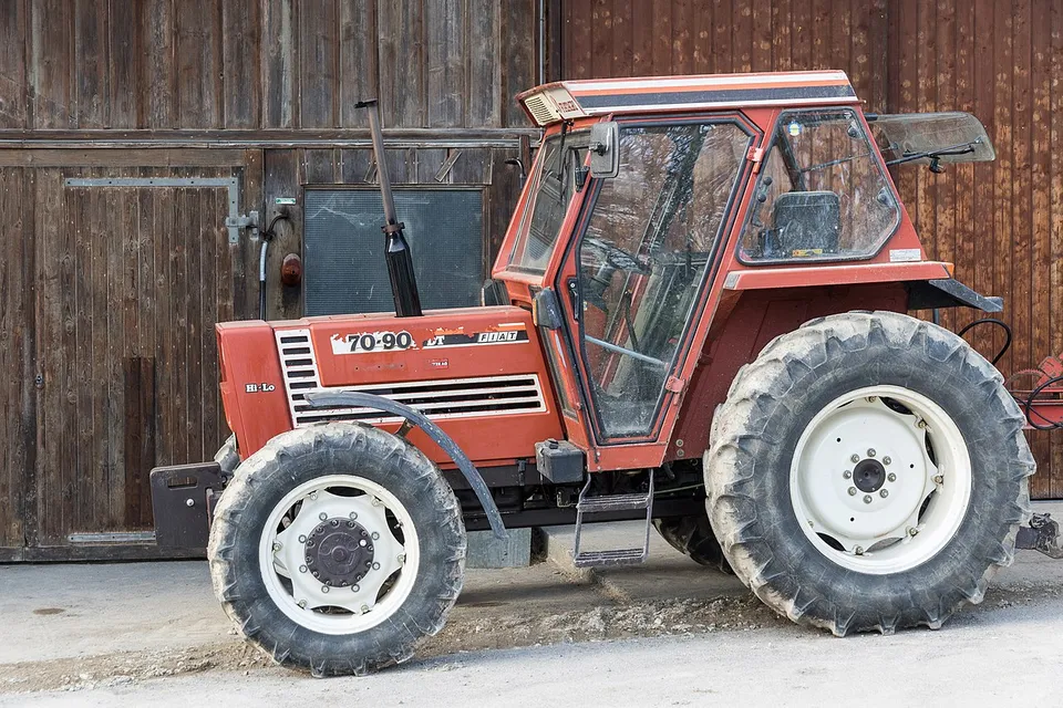 Fiat 70-90 (DT) tractor