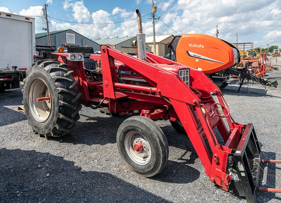 International Harvester 674 tractor