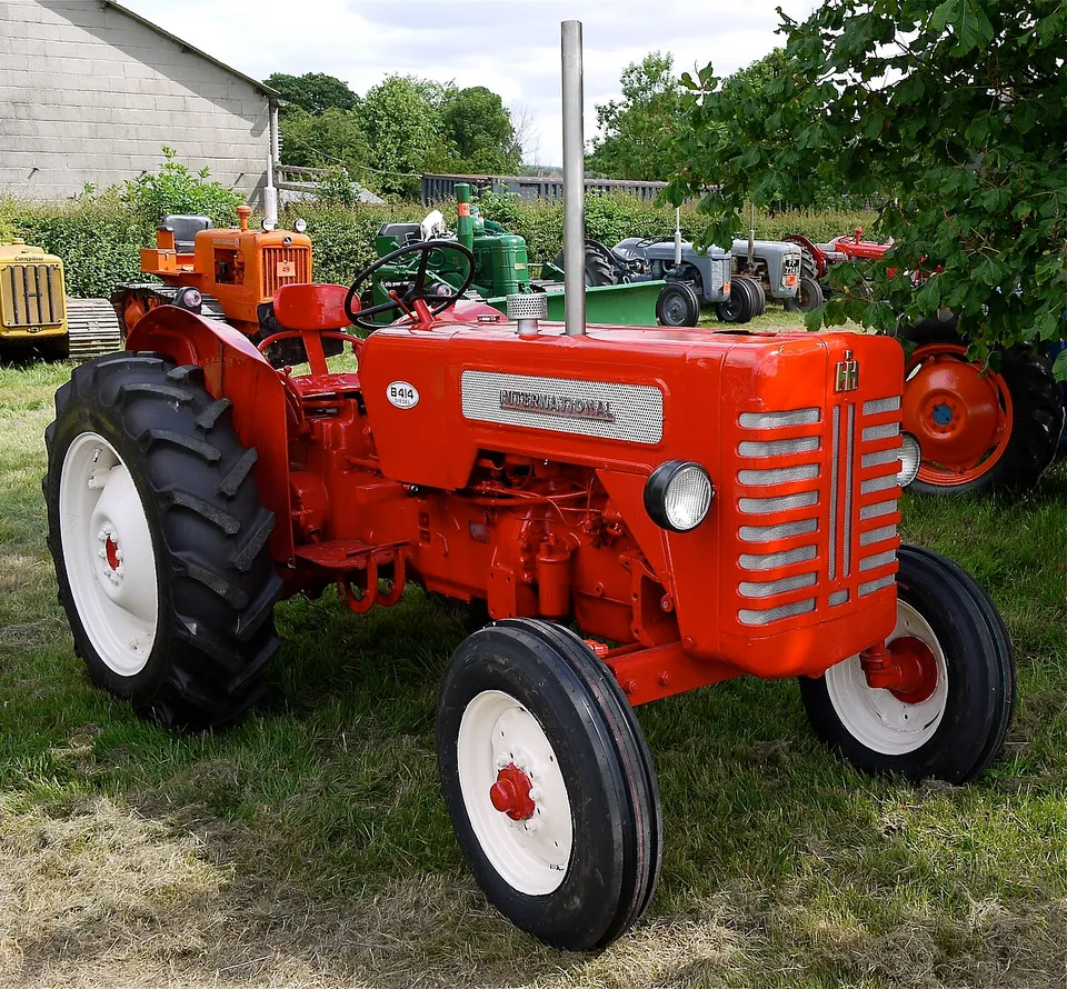 International Harvester B-414 tractor