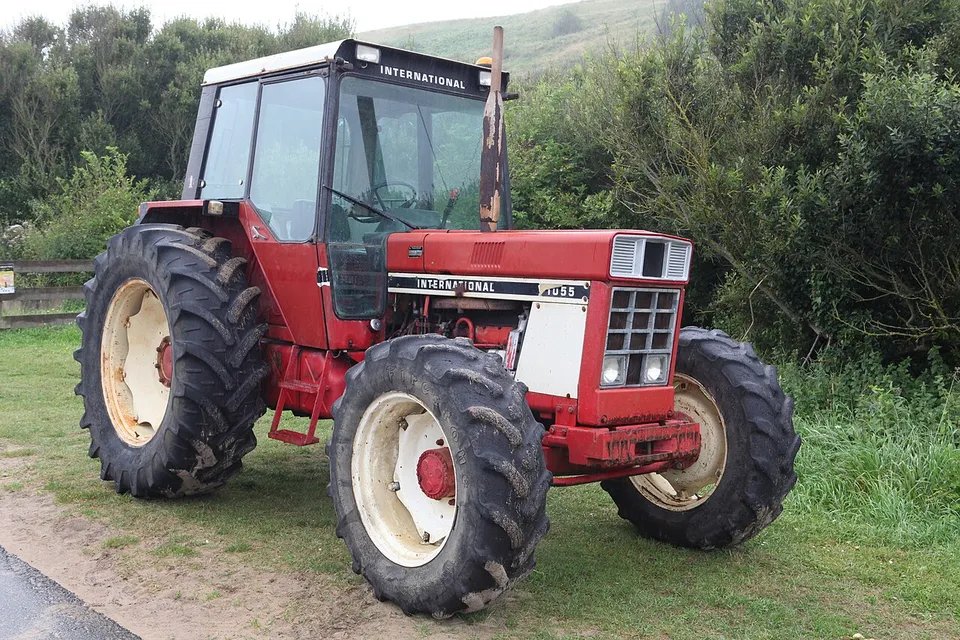 International Harvester 1055 tractor