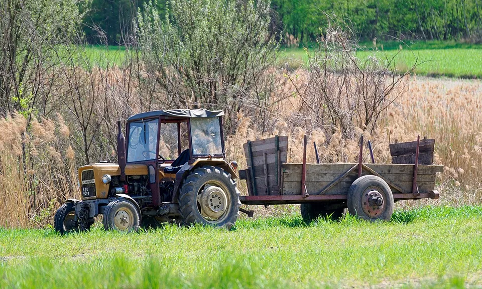 URSUS C-330 tractor