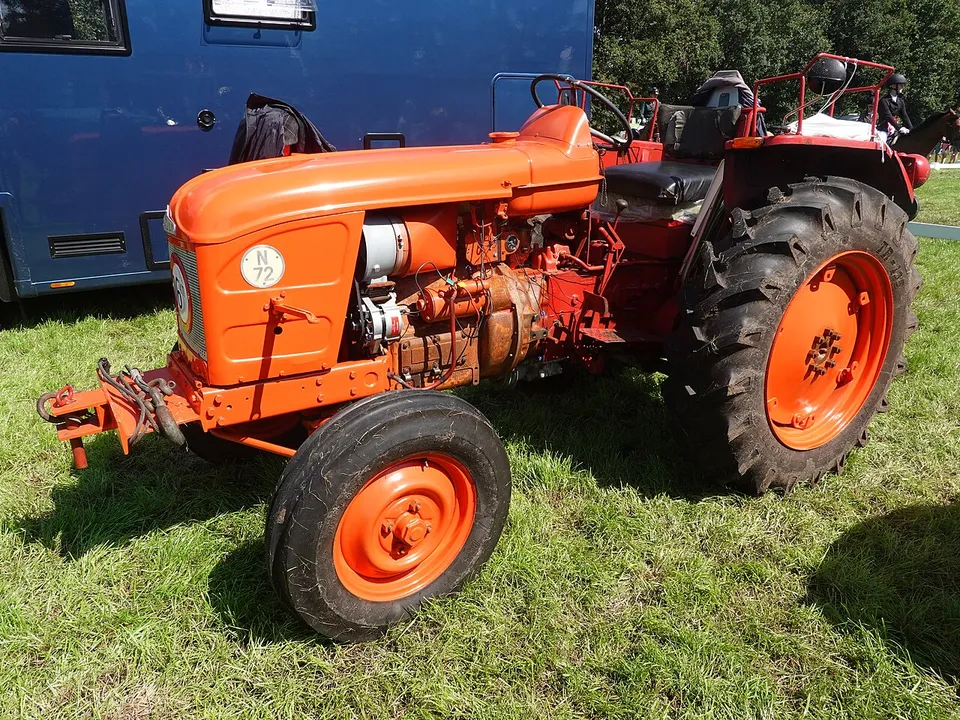 Renault N 72 tractor