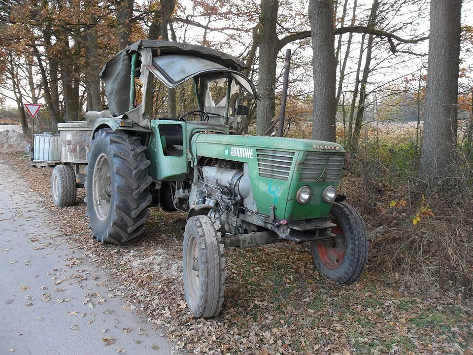 Deutz D 7506 tractor