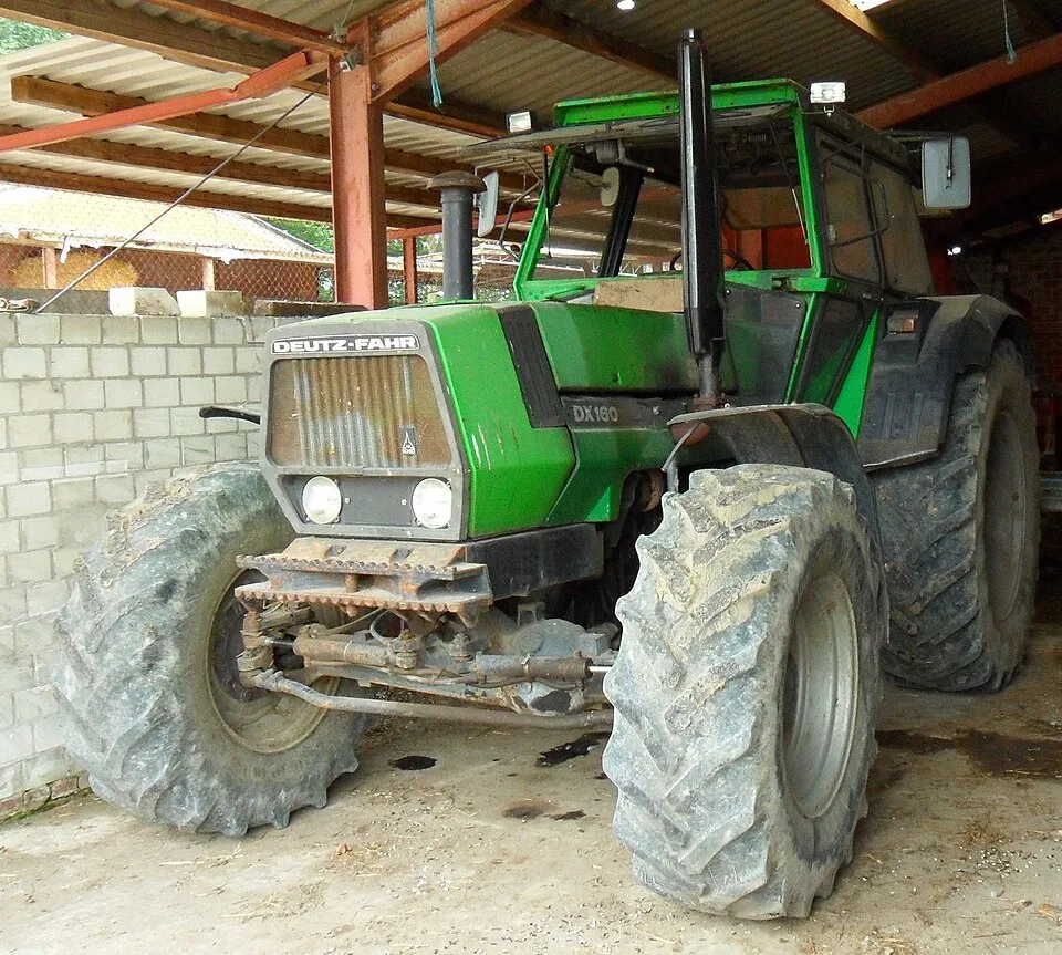 Deutz-Fahr DX 160 tractor