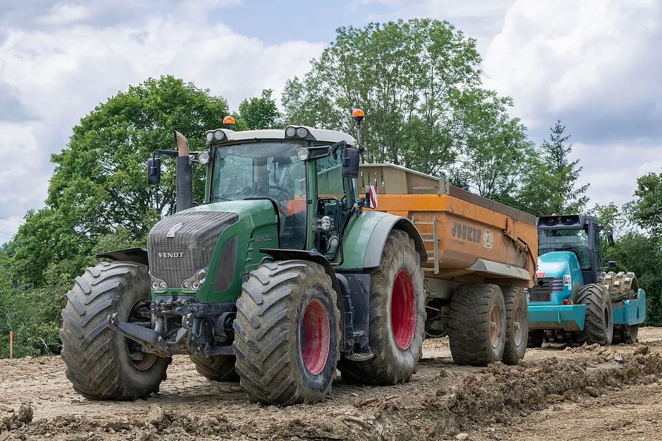 Fendt 933 Vario tractor